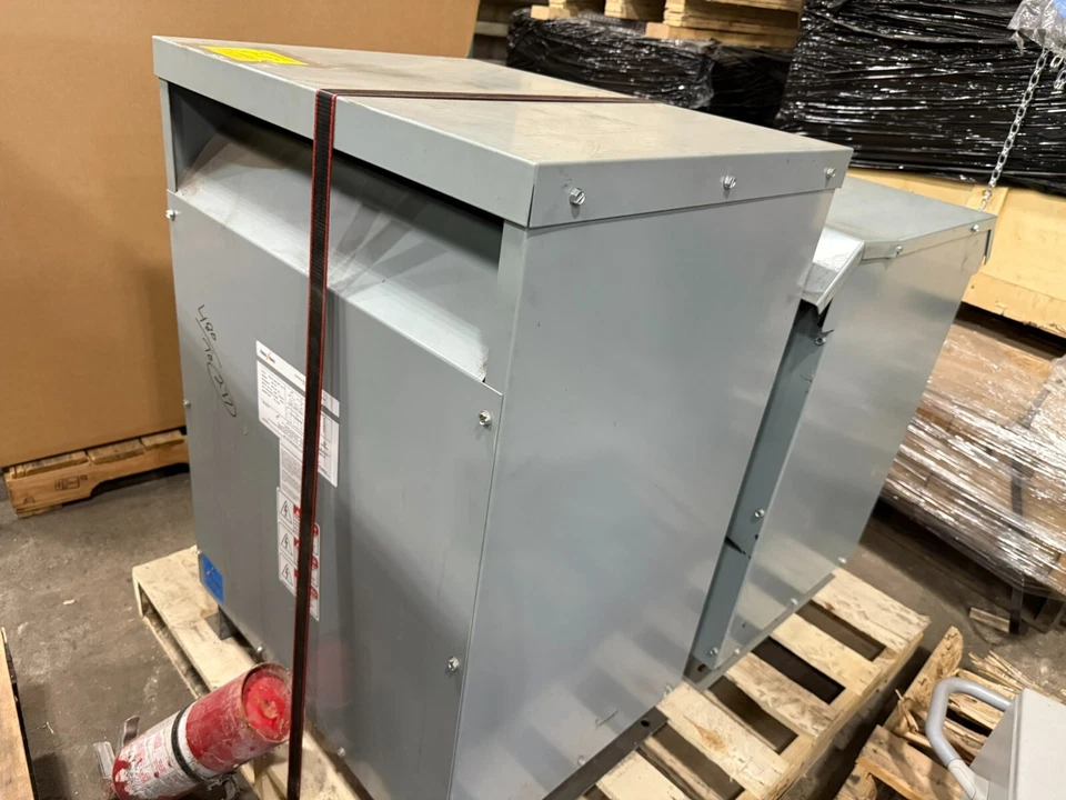 Transformador tipo seco Federal Pacific T48LH42-45 45 kVa 480V a 480Y/277V #HP-107 Foto 2 de 3