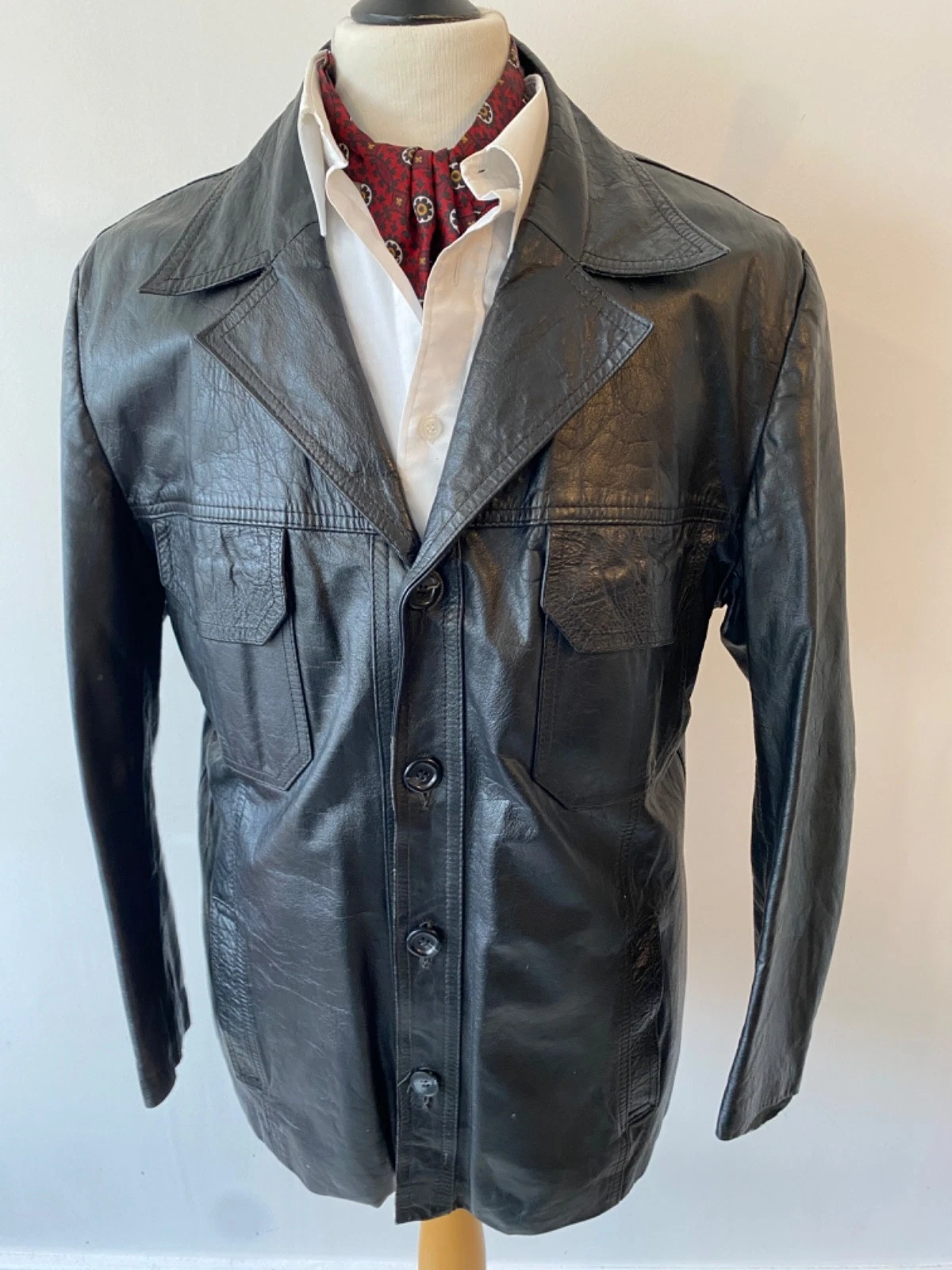 VINTAGE mens 70's INDIE/MOD RETRO SOFT BLACK LEATHER SAFARI JACKET BLAZER 44"