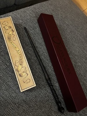 The Wizarding World of Harry Potter Ollivanders Interactive Wand Ash 3 Box & Map
