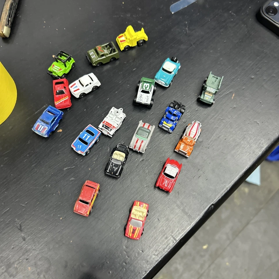 12 Micro máquinas Galoob vintage de los años 80 y 90 y 6 sin nombres Foto 2 de 2