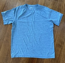 Old Navy Active Breathe On Large L Light Blue Reflective Short Sleeves Running