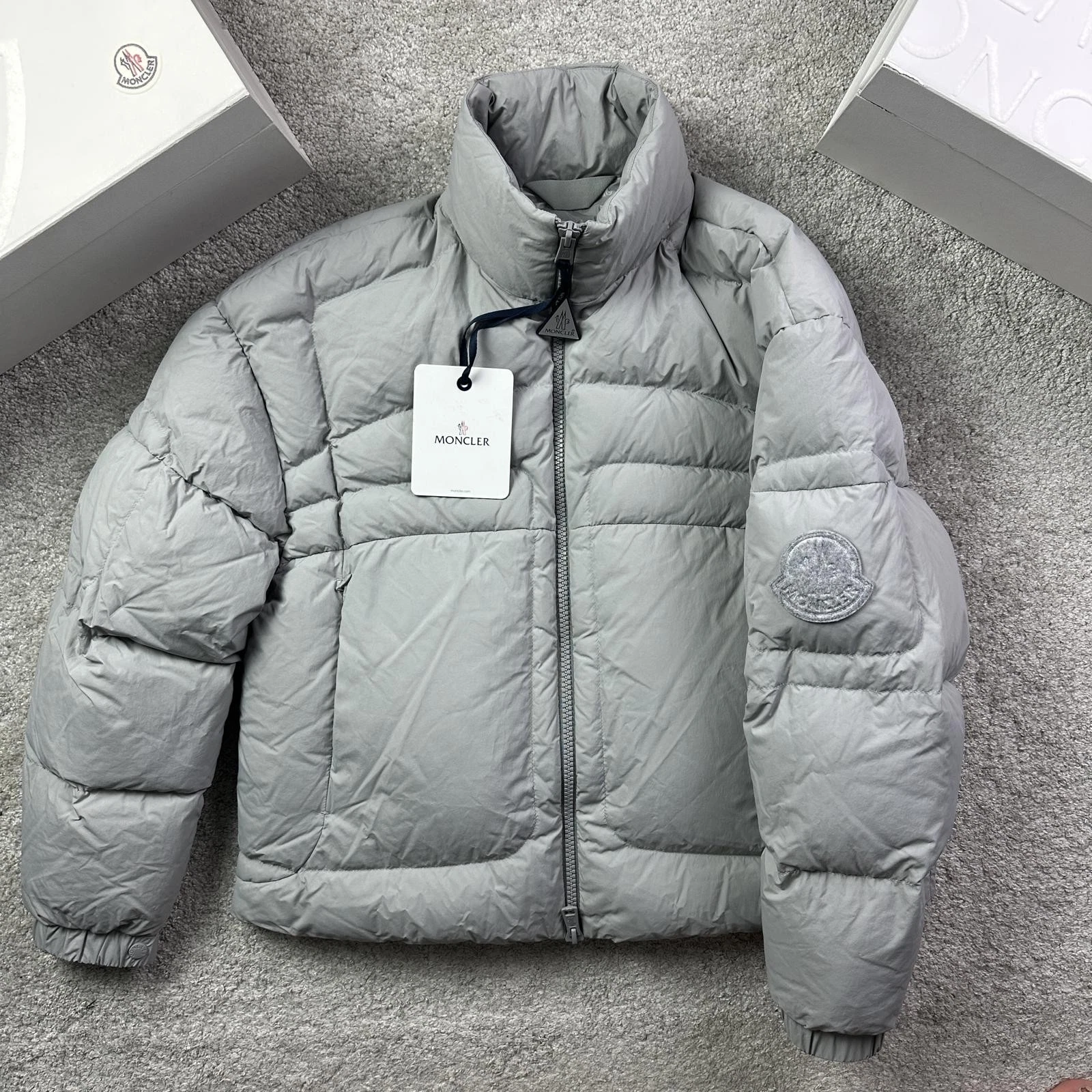 Moncler Dofida Puffer Coat Taglia 2 (S) Nuovo con etichette Prezzo consigliato £ 1220