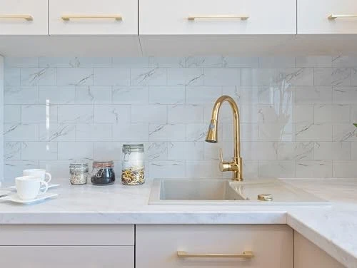 - Упаковка Peel and Stick плитка фартук 12 «X 12» ПВХ стены 10 полированный карат золото - Изображение 2 из 4