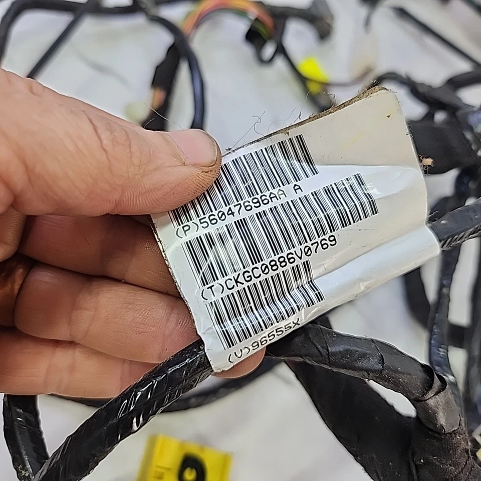 Panel de instrumentos debajo del tablero cableado Mopar 56047389AF Jeep Liberty JK 56047696AA Foto 2 de 4