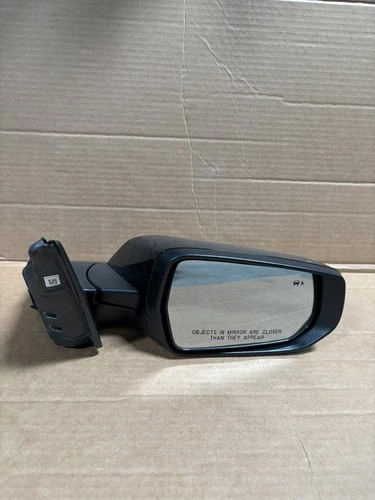 2016-2024 Chevrolet Malibu RH Passenger Side Mirror ASM W/blind OEM Black Met