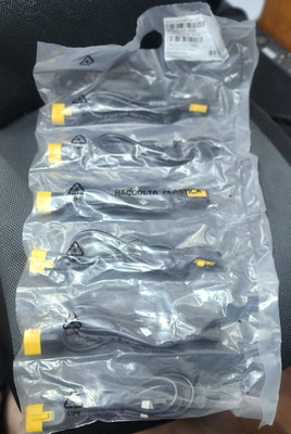 APC AP8704S-WW C13 to C14 Power Cord Kit - 6 Power Cords with Locking - NEW!