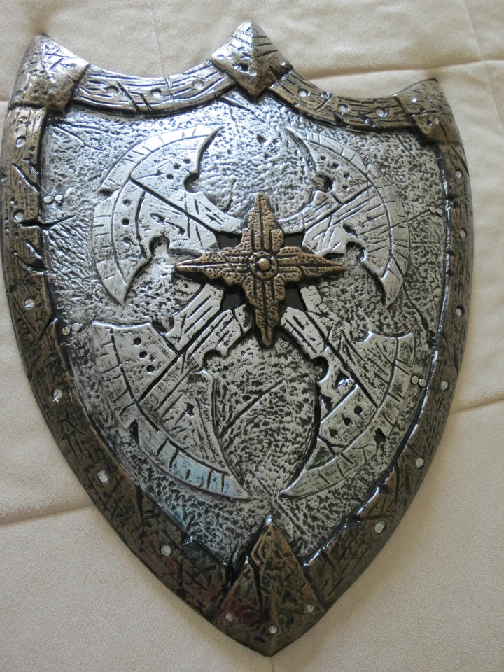 GLADIATOR MONSTER HELMET 带大/轻攻击盾 — 第 4/4 张图片