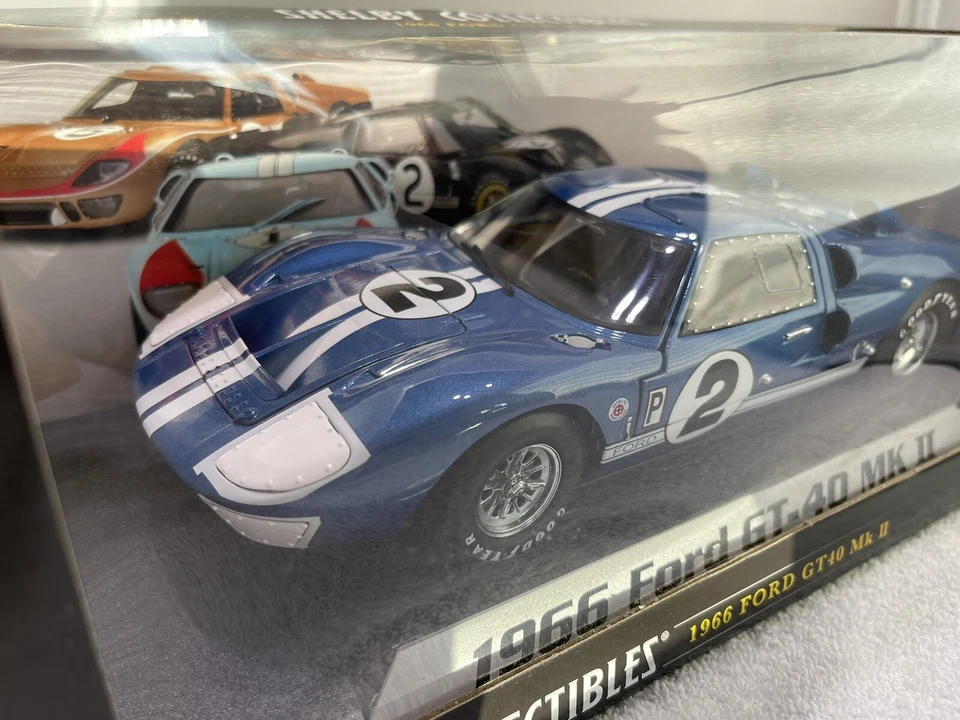 Ford Shelby GT-40 MK II 1966 azul n.º 2 y blanco Dodge Viper GT2 diecast 1:18 Foto 3 de 4