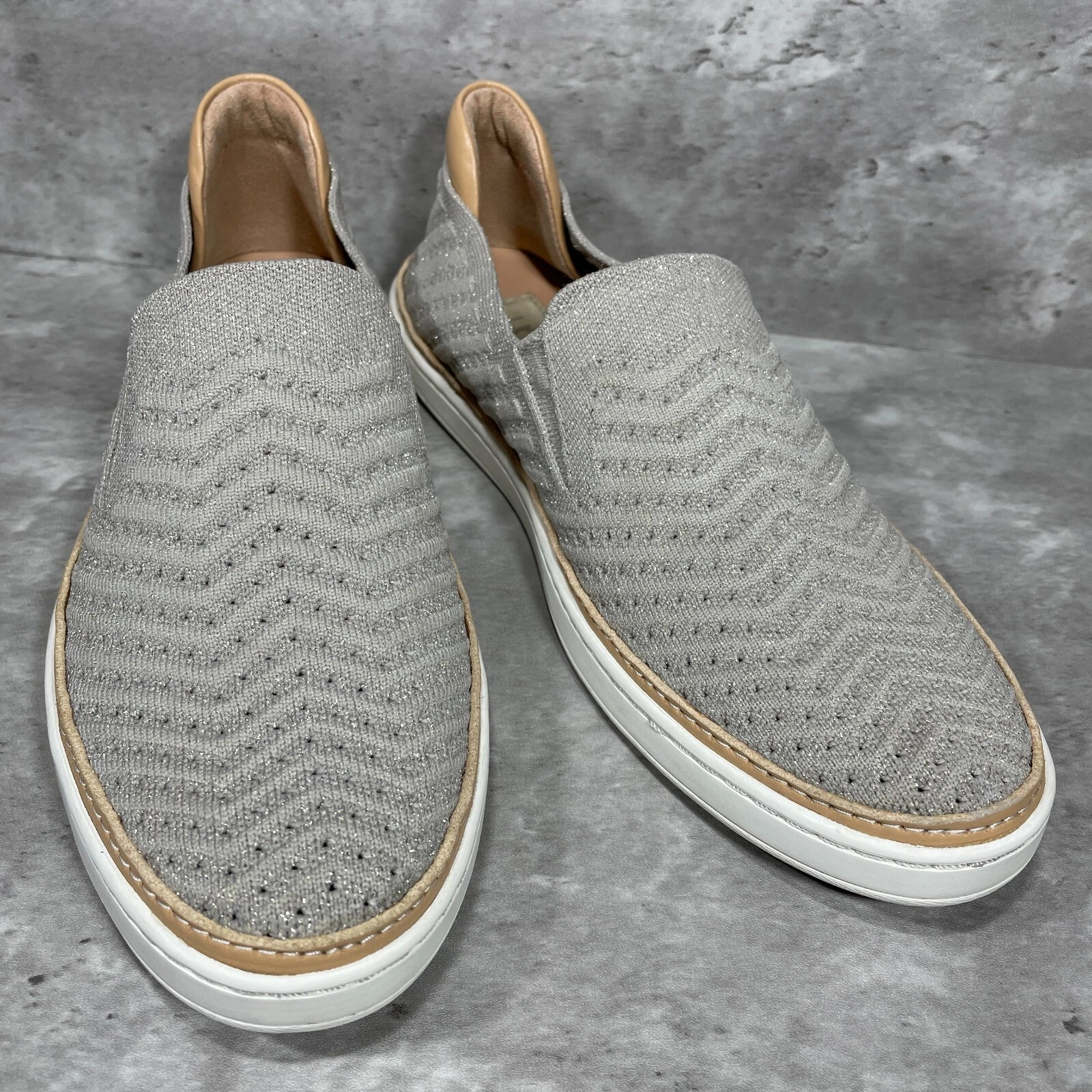 Mocassini UGG donna taglia EU 41 US 10 grigio maglia con fili metallici slip on