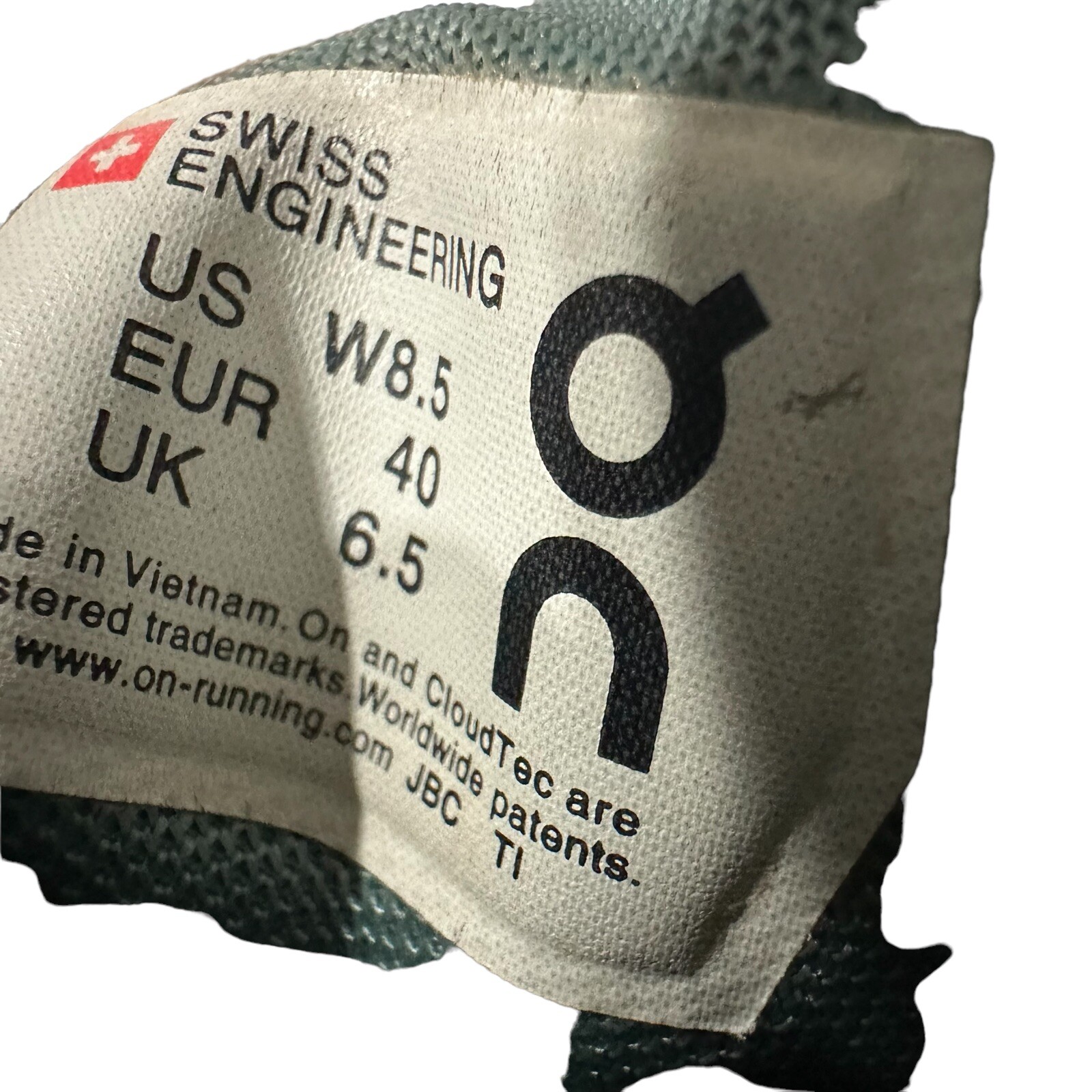 On Cloud CloudFlow Cloudtec Swiss Engineering Gra… - image 6