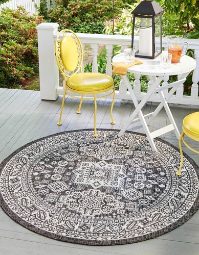 Outdoor Aztec Collection Area Rug - Chalca (5' 3" Round, Gray/ Ivory)