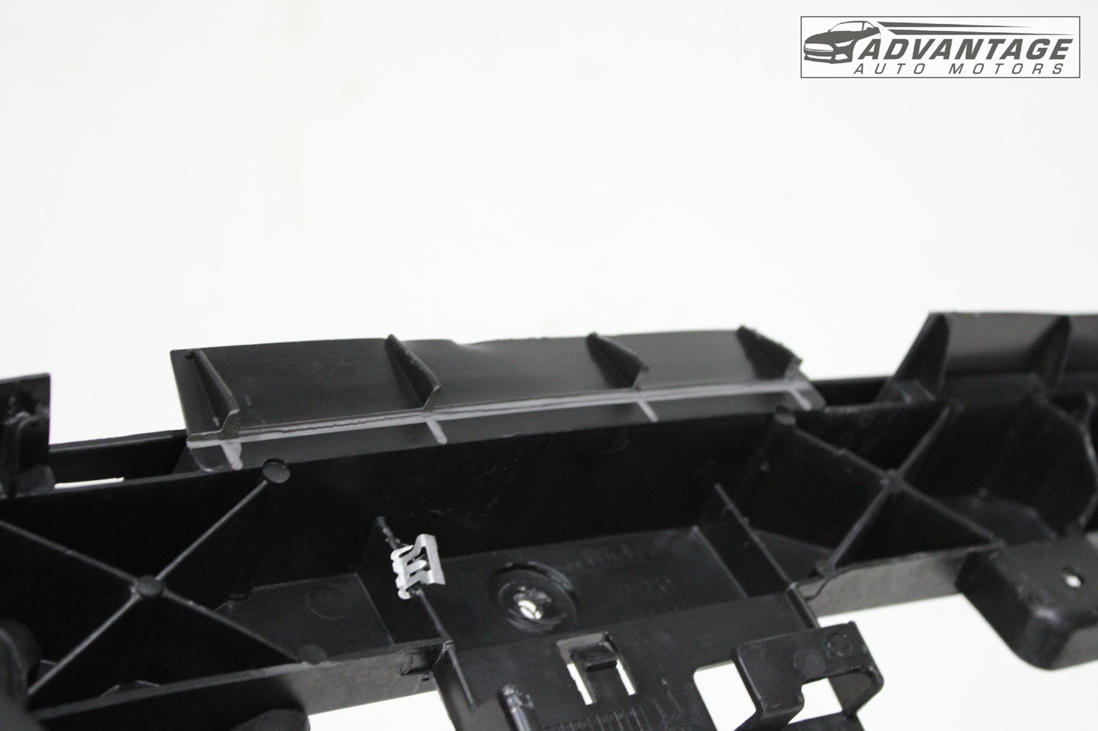 2014-2020 MASERATI GHIBLI AWD REAR BUMPER CENTER UPPER MOUNT SUPPORT BRACKET OEM