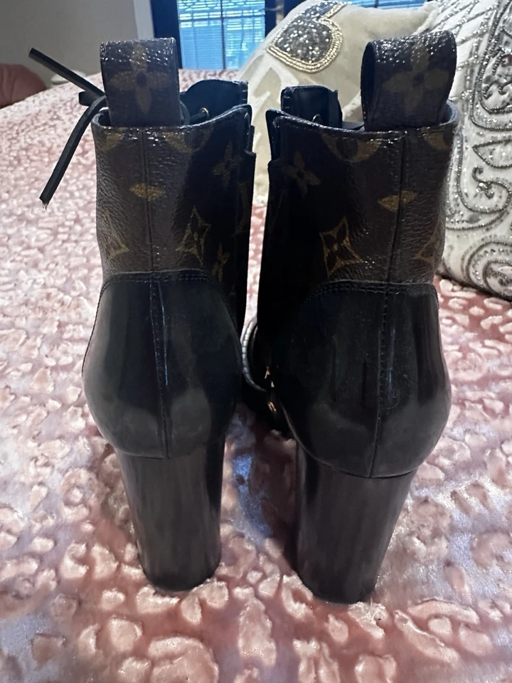 Botas al tobillo Louis Vuitton Star Trail con monograma para mujer talla 37 1/2 Foto 3 de 4