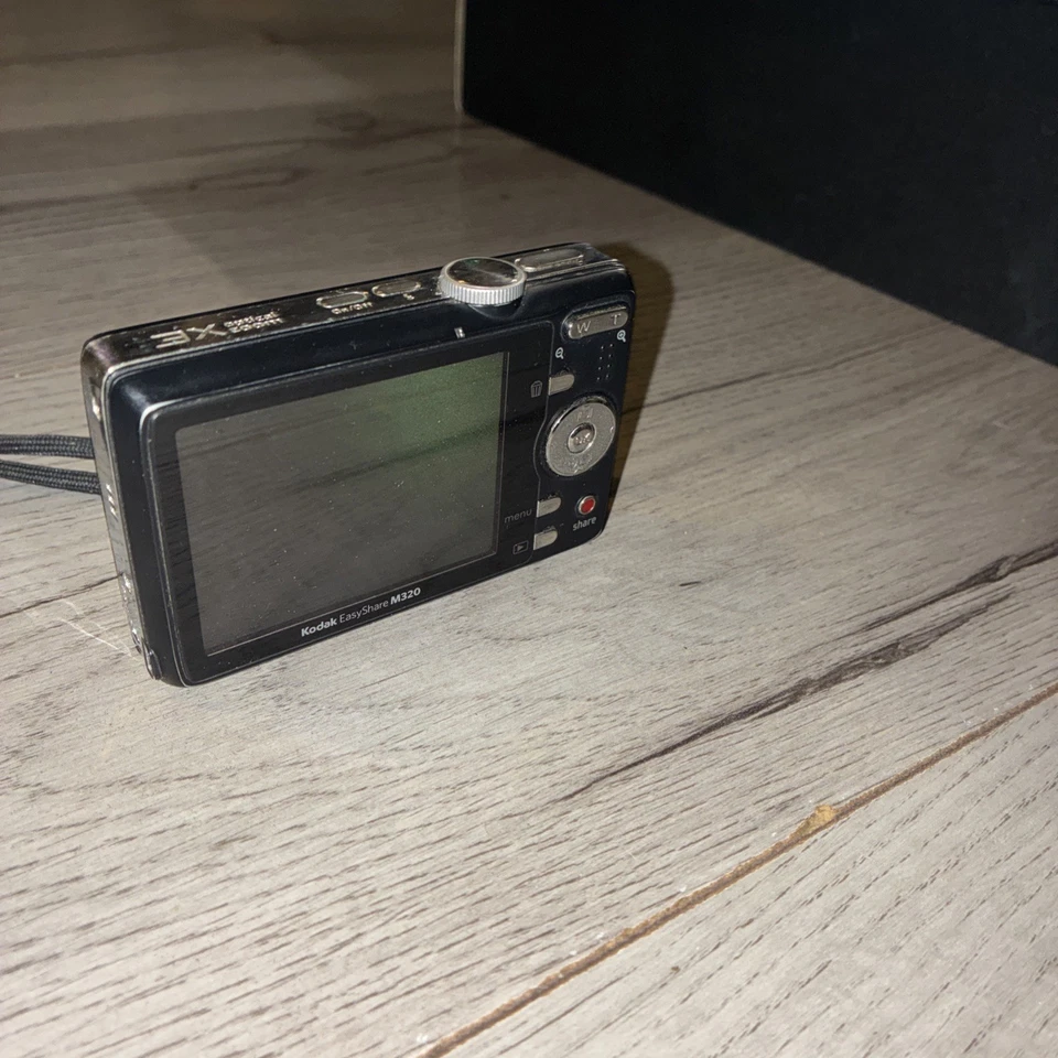 Kodak Digital Camera EasyShare M320 9.2MP Black - Image 4 of 4