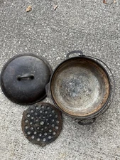 VINTAGE VOLLRATH CAST IRON DUTCH OVEN NO.8, MATCHING #8 Lid Pot Kettle & Insert