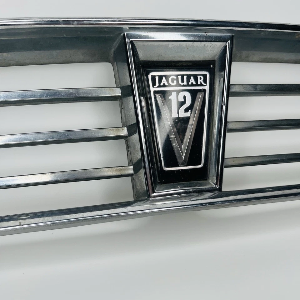 Parrilla de radiador superior delantera cromada Jaguar XJS V12 1981-1991 FABRICANTE DE EQUIPOS ORIGINALES excelente estado Foto 4 de 4