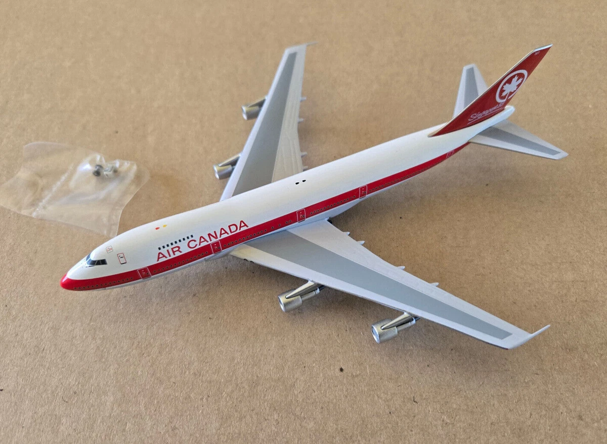 AeroClassics Boeing 747 1:400 Contemporary Diecast Aircraft