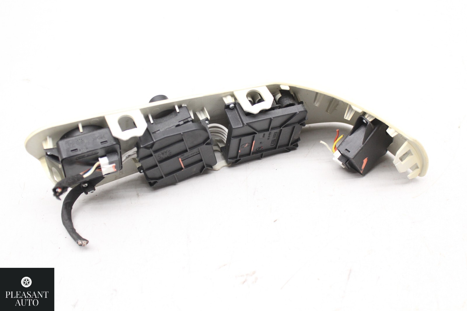 03-13 Maserati Quattroporte M139 Front Left Side Seat Control Memory Switch OEM