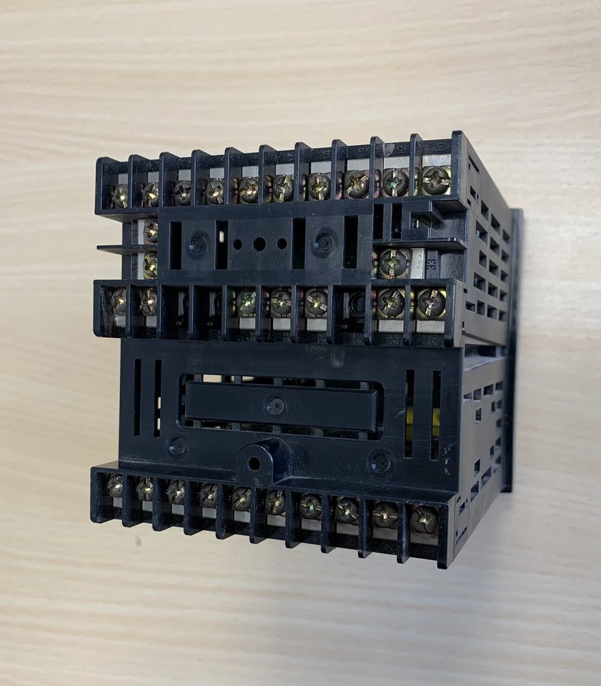 Omron E5AK-PRR2 Temperatur Steuerung E5AKPRR2 Expedited Shipping 1pcs New - Image 3 of 4