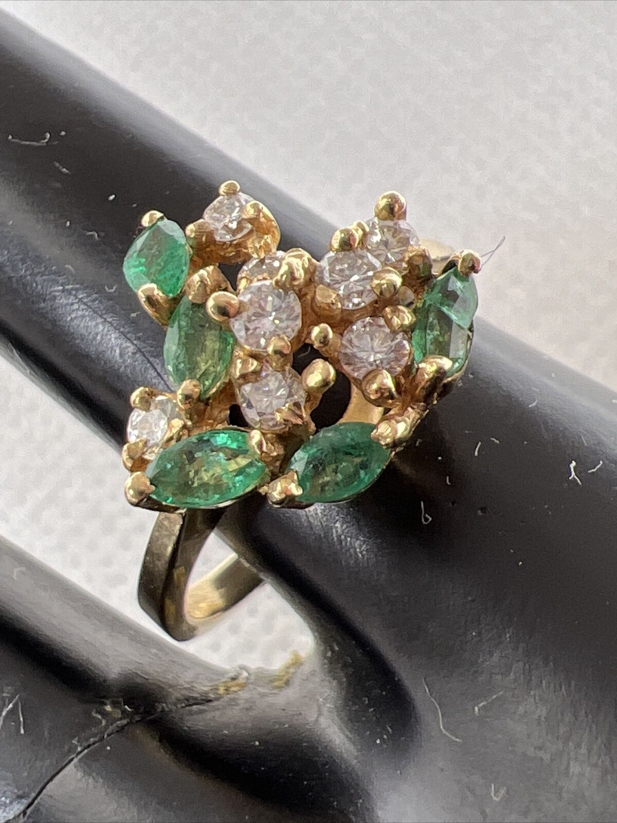 GORGEOUS Solid 14K Yellow Gold 0.30CT Emerald & 0… - image 8