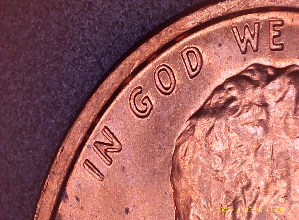 1969s  Double Die Obverse DDO Lincoln Memorial.  AU Beautiful Red Key Error Coin - Image 4 of 4