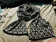 MICHAEL KORS Reversible Signature MK Logo Black White Muffler Scarf