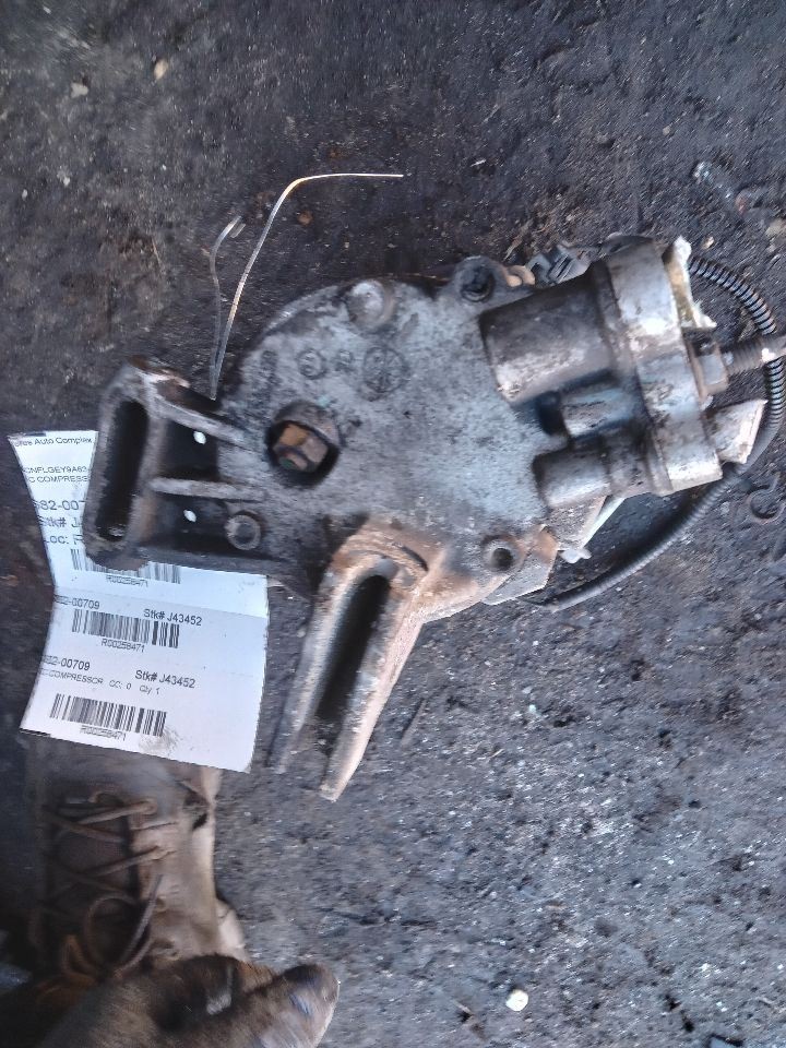 AC Compressor Fits 10-11 EQUINOX 258471