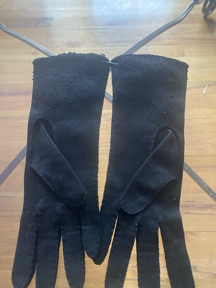 Guantes vintage años 50 con cuentas a mano hechos en la colonia británica de Hong Kong talla 7 Foto 4 de 4