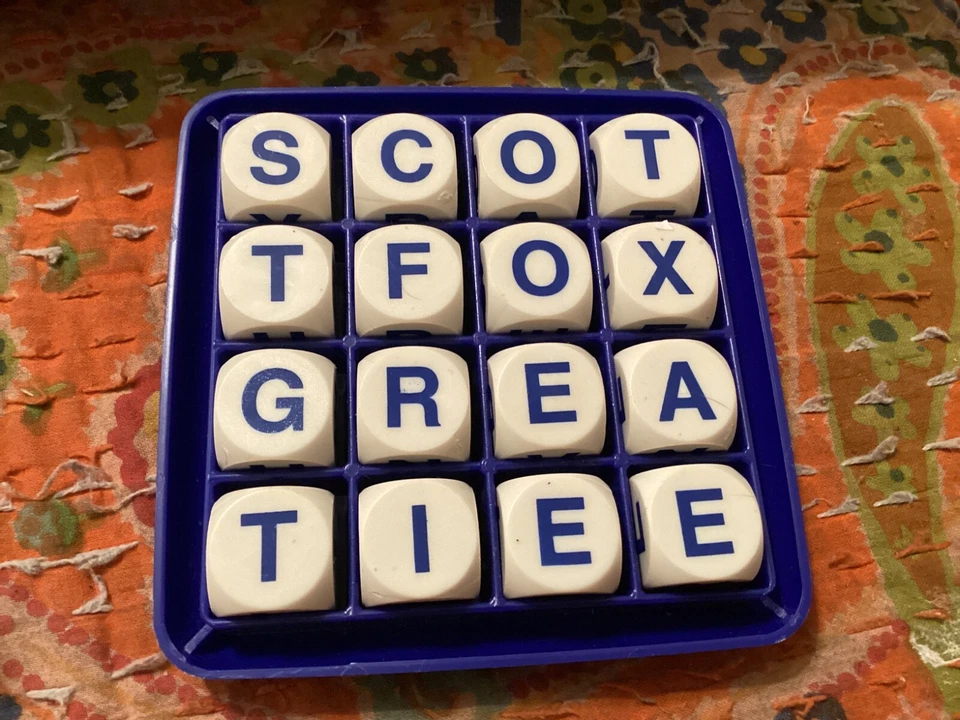 BOGGLE--1999 VERSION, COMPLETE, EXC. COND,3 MINUTE WORD SEARCH GAME/FREE POSTAGE - Image 2 of 4
