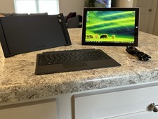 Microsoft Surface Pro 3 Dock Magnetic Keyboard Excellent Condition