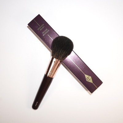 Charlotte Tilbury Large Powder Brush Natural Hair Face Bronzer New in Box