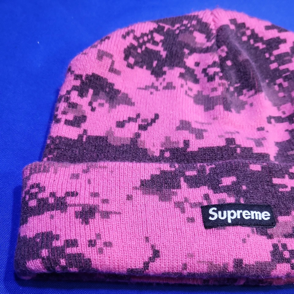 Gorro japonés de camuflaje digital rosa SUPREME marca Streetwear FW17 logotipo de caja Foto 3 de 4