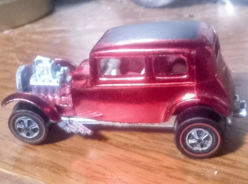 1968 Hot Wheels Classic 32 Ford Vicky Red Textured Roof