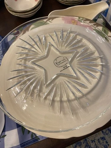 Vintage 1950’s Federal Glass Yellow Star Plate - 9-1/4”
