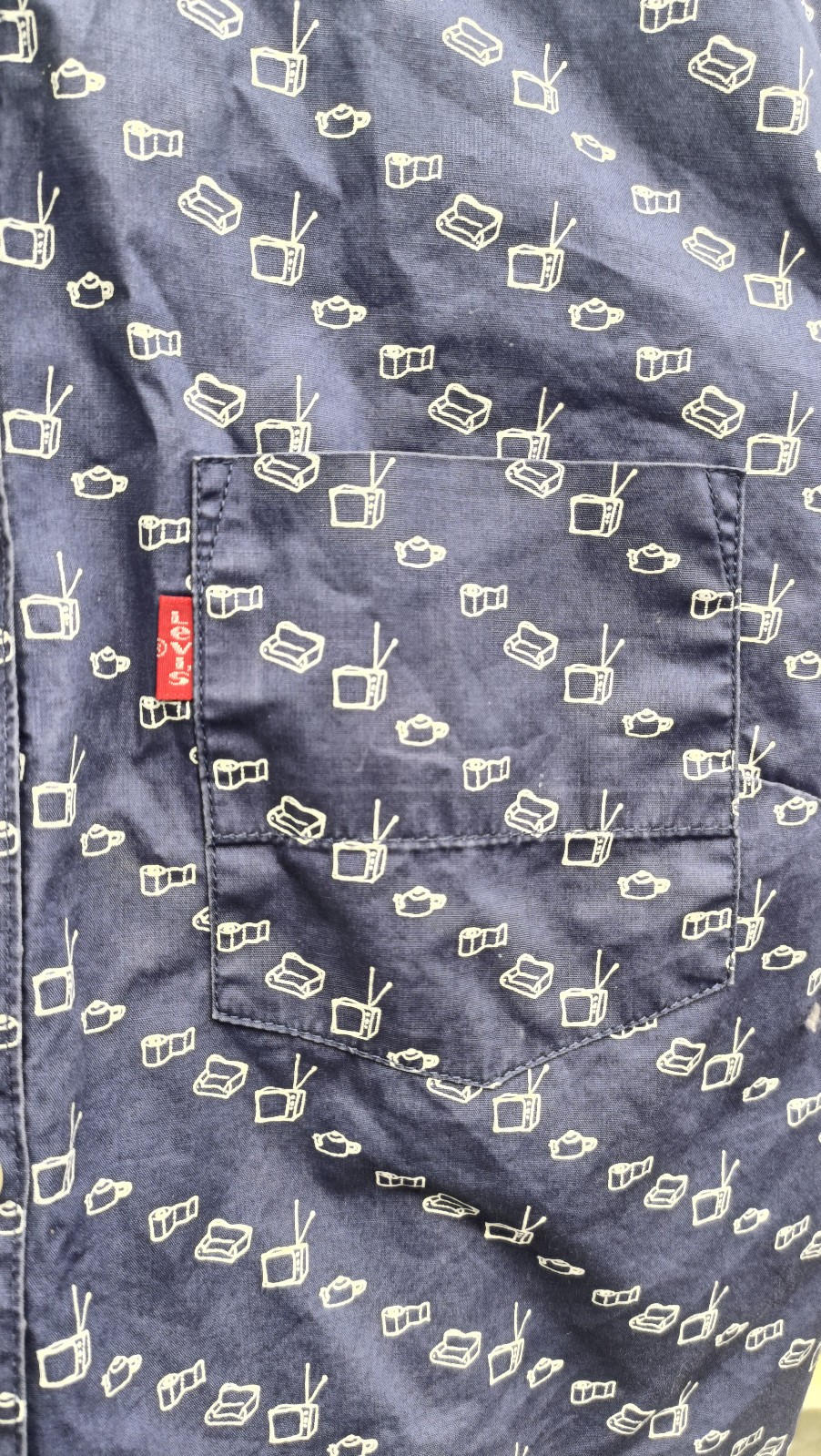 Levi's Red Tab Rare Woman's Medium Graphic Shirt Vintage image 7
