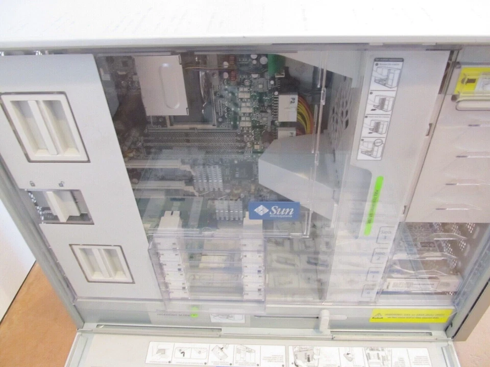 GREAT LOOK PAINTED Sun Ultra 45 2x 1.6GHz Base/ 8GB/ 250GB HDD/ XVR-100/ DVD - Image 3 of 4