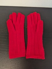 VINTAGE RED KNITTED LADIES GLOVES 100 Acrylic Made in Taiwan