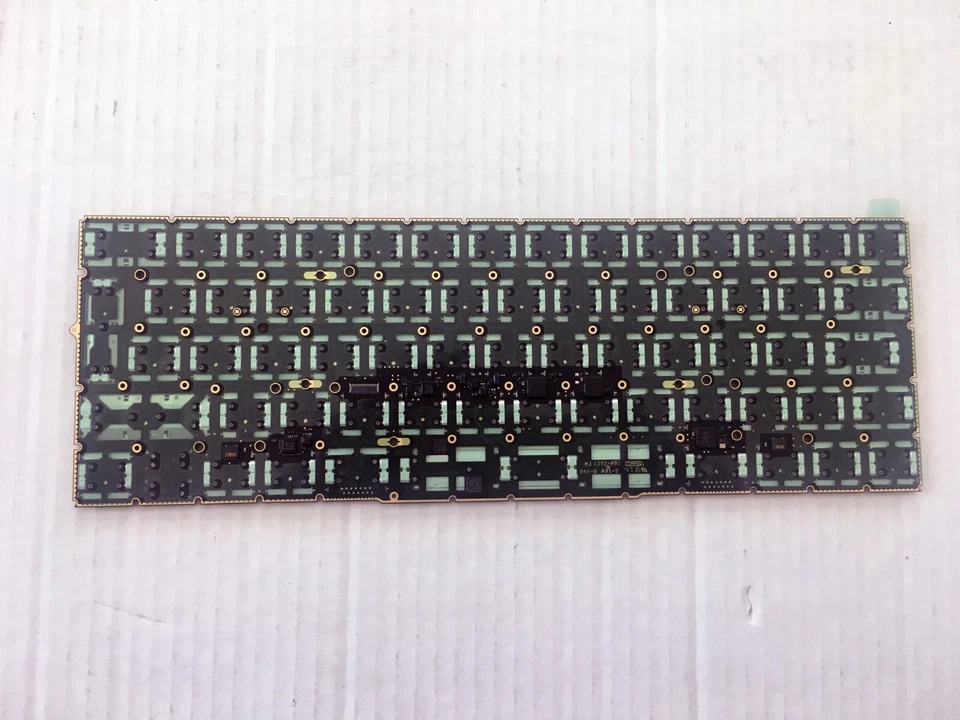 100% New Spanish Keyboard for MacBook Pro Retina A1706/A1707 LATE 2016-MID 2017 - Image 3 of 4