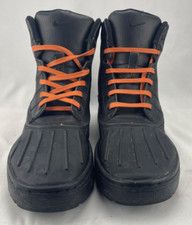 Nike ACG Woodside 2 High Duck Boot Triple Black Orange Laces Size 6.Y Pre Owned