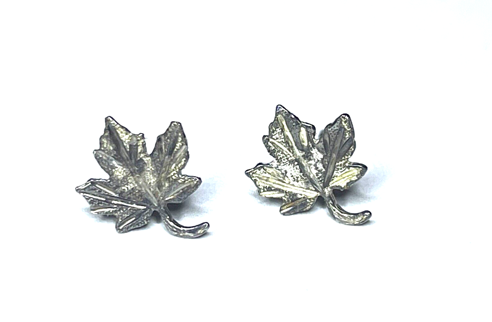 Nice Vintage Sterling Silver Leaf Stud Earrings