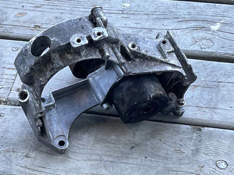 Porsche 911/ Boxster/ Cayman tensioner & P/S pump bracket 997.102.260.00 99-08 - Image 4 of 4