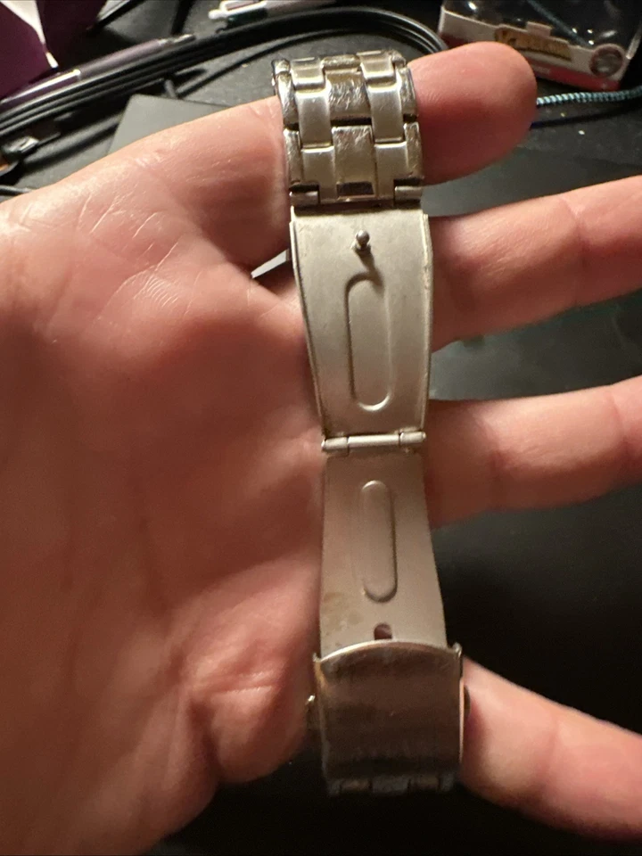 Men’s Guess STEEL watch works perfect read description - Image 3 of 4