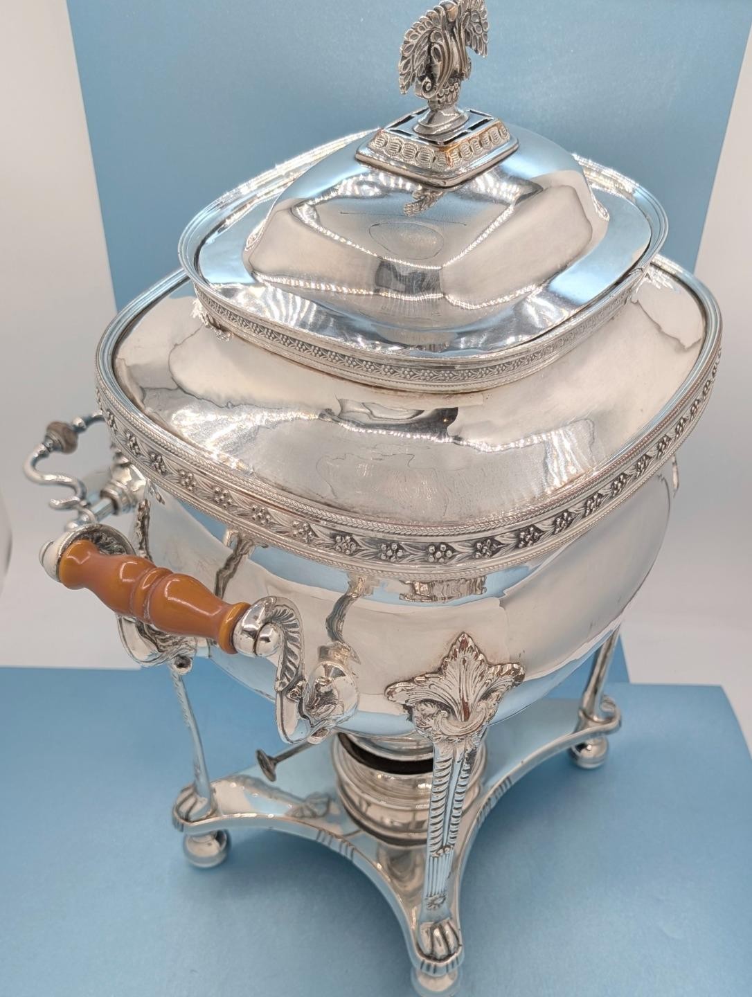 Victorian Antique Sheffield Silver Plate Tea Urn Samovar Hot Water Urn