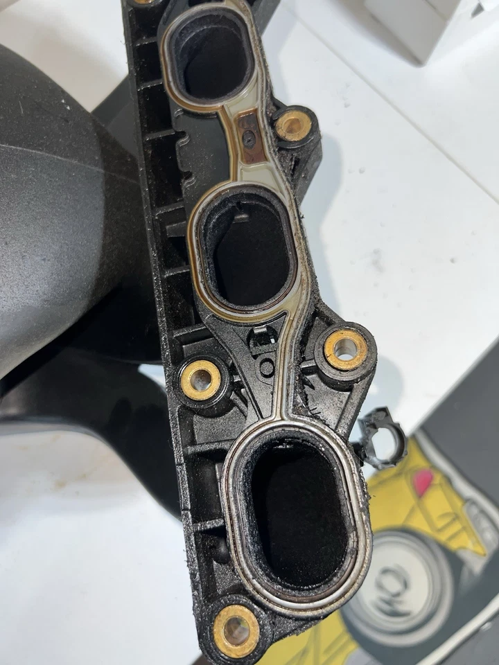 Colector de admisión 2,2 L 24409050 compatible con Saturn L Series LW1 47534 2000-2003 Foto 3 de 4