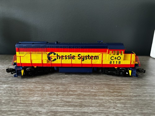Tren Locomotora Weaver Gold #1328-LP U25B Chessie C&O #8118 Sonido 3 Rieles + Caja | Condition: Used