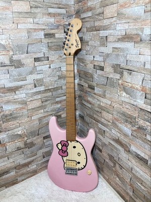 [Excellent] Squier by Fender Limited Edition Hello Kitty Stratocaster Pink Brand