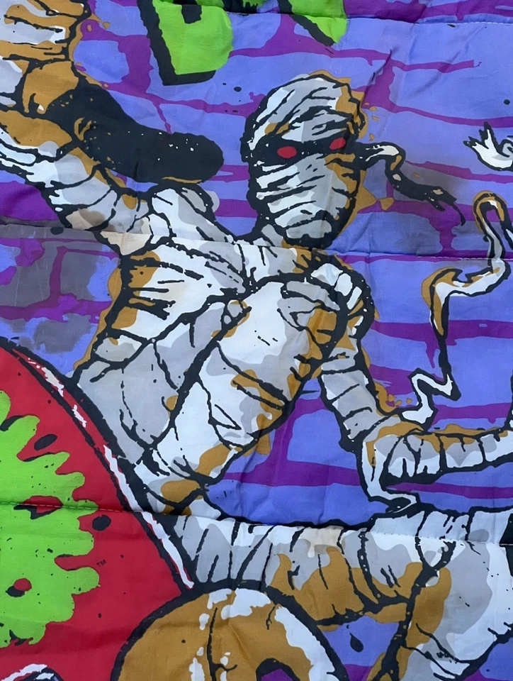 VTG Goosebumps Skateboarding Mummy Sleeping Bag - 30x57 - RL Stine - Skateboard - Image 4 of 4