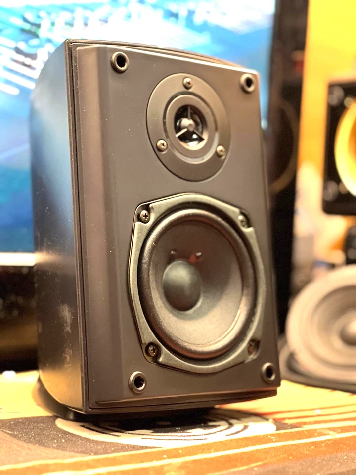 YAMAHA S4 COPPIA CASSE PASSIVE STUDIO - PREZZO PER COPPIA ORIENTABILI - Immagine 2 di 4