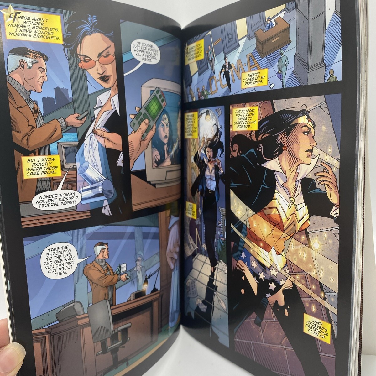 アメコミ・英語　WONDER WOMAN:Love and Murder 61U5xD1FJWL._UF1000,1000_QL80_.jpg