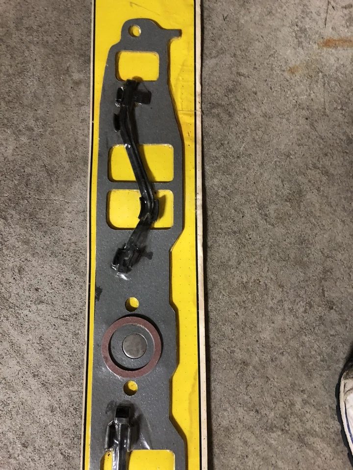 Mr Gasket Speedy Industries Intake Gaskets Chevy 307-400 Stock Port NOS 1000 - Image 3 of 4